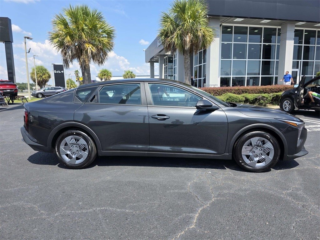New 2025 Kia K4 LX Sedan