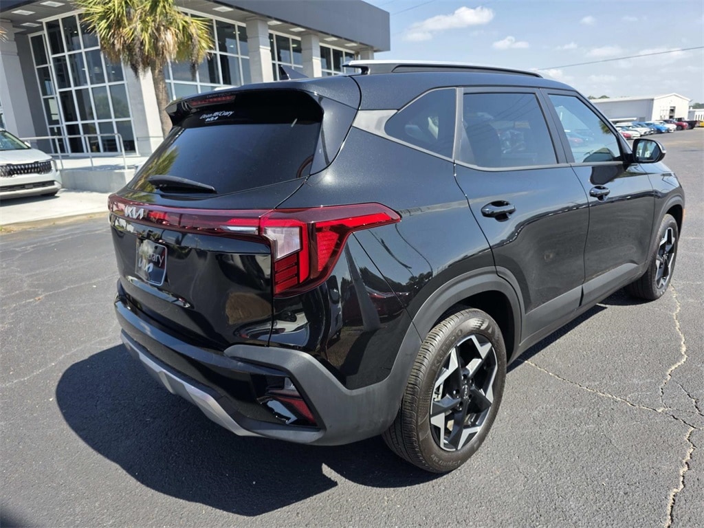 Used 2025 Kia Seltos S SUV