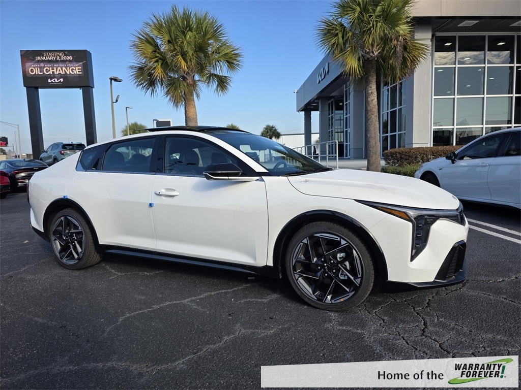 2025 Kia K4 GT-Line's photo