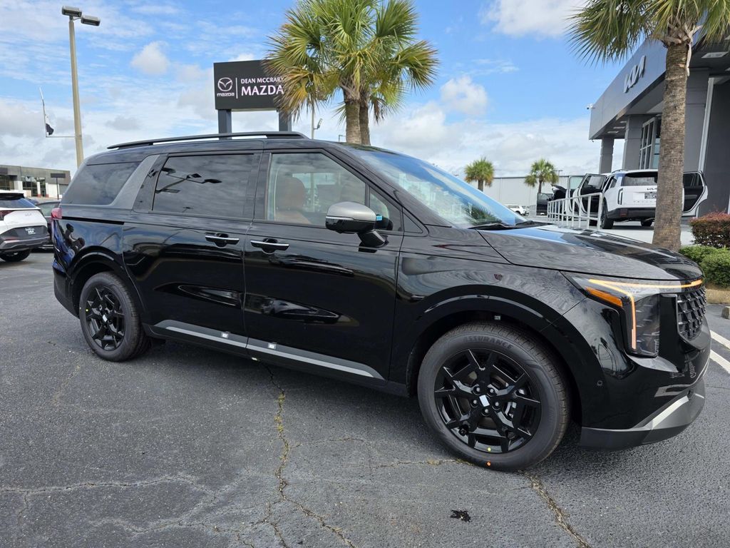2026 Kia Sedona SX HEV's photo