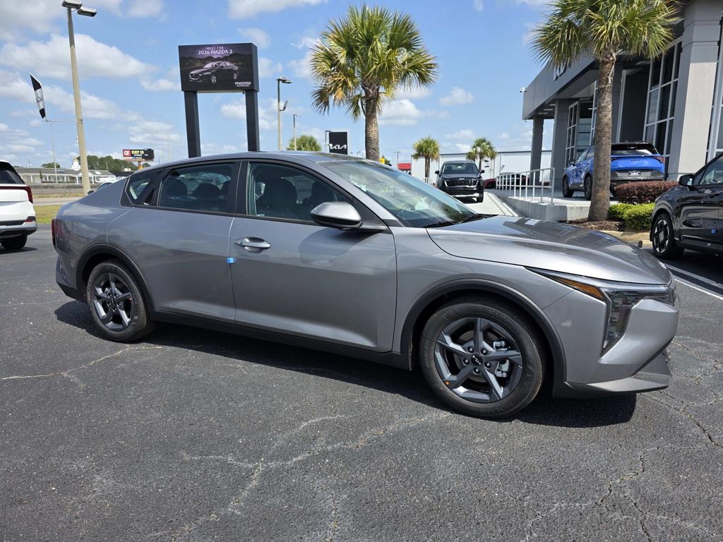 2026 Kia K4 LXS AT's photo