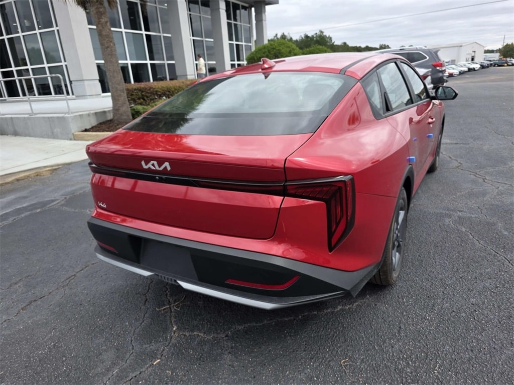 New 2025 Kia K4 LXS Sedan