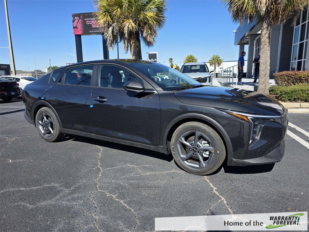 2025 Kia K4 LXS's photo