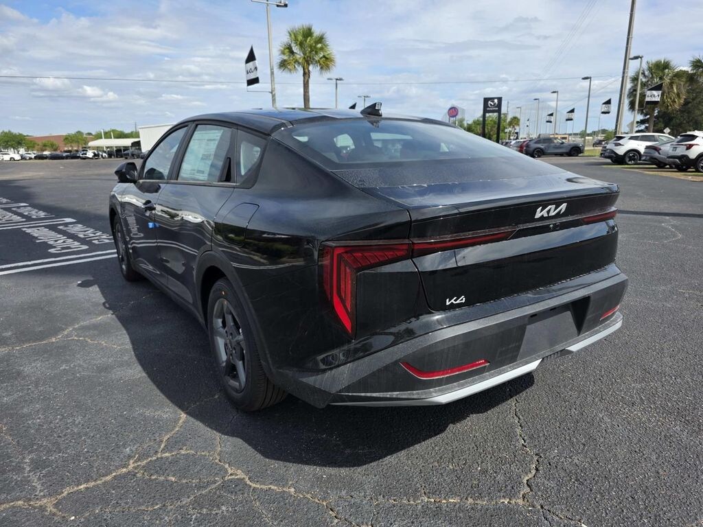 New 2026 Kia K4 LXS Sedan
