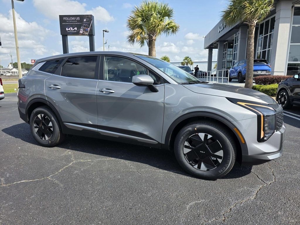 New 2026 Kia Sportage Hybrid LX SUV