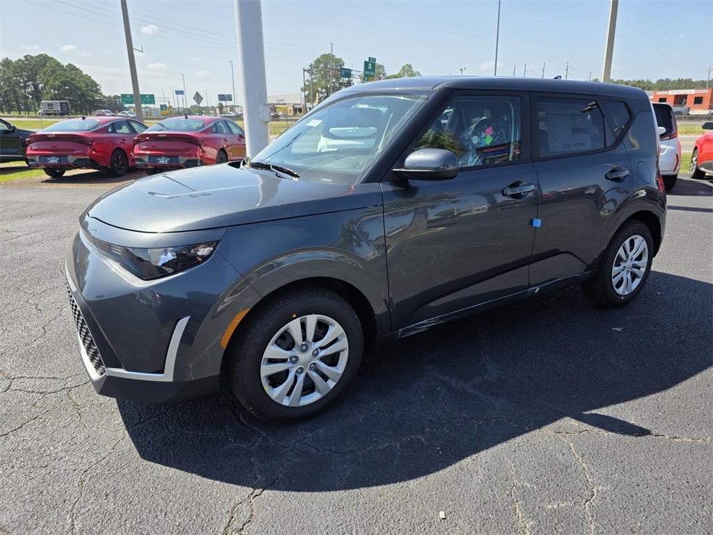 New 2025 Kia Soul LX Hatchback