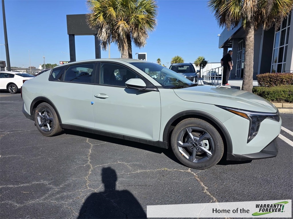 2025 Kia K4 LXS's photo