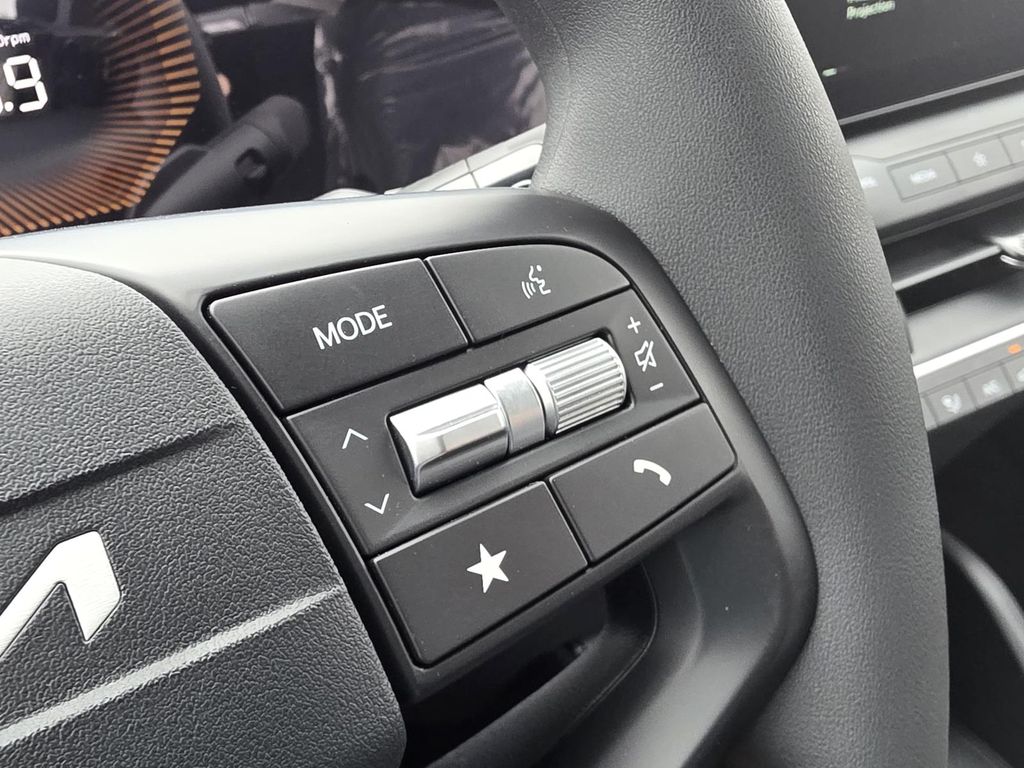 2026 Kia K4 LXS - Photo 8