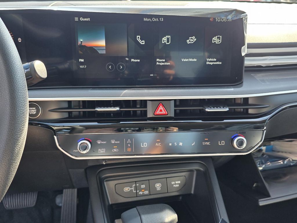 2026 Kia K5 LXS - Photo 6