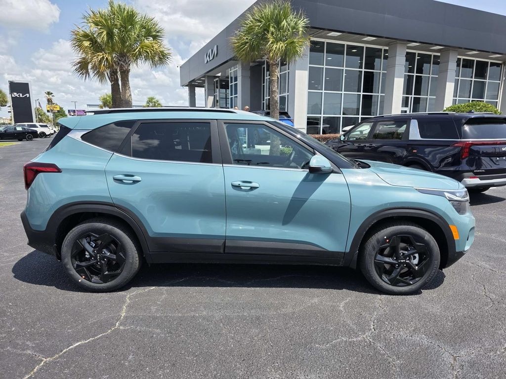 New 2026 Kia Seltos EX SUV