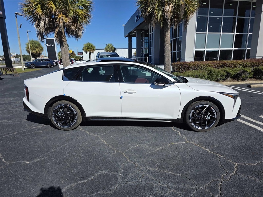 New 2025 Kia K4 GT-Line Sedan