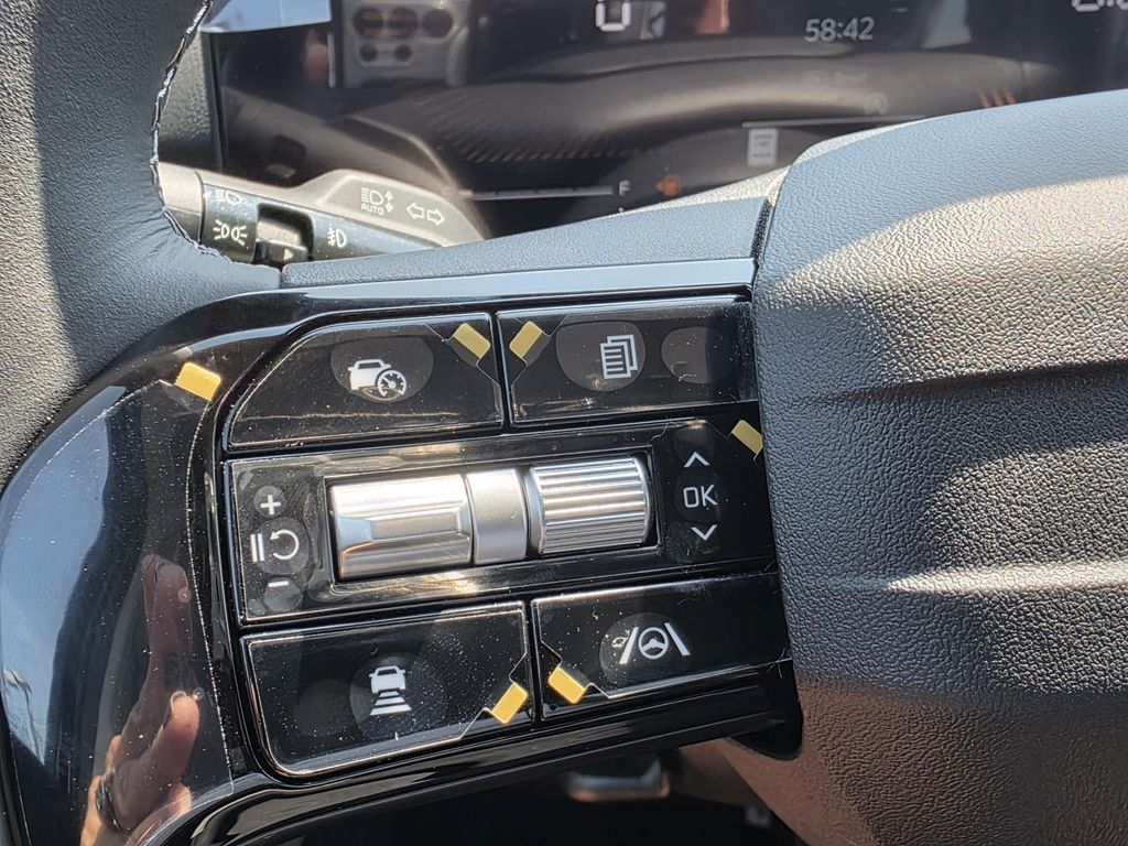 2026 Kia Sorento EX - Photo 11