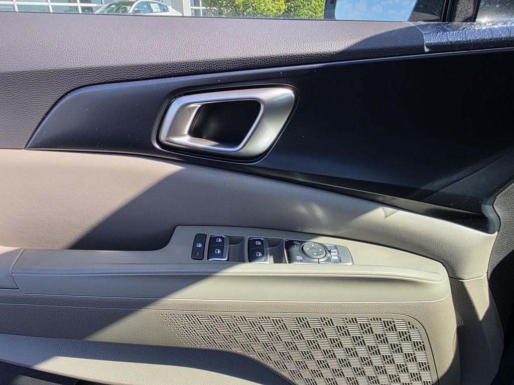 2026 Kia Carnival LX - Photo 10