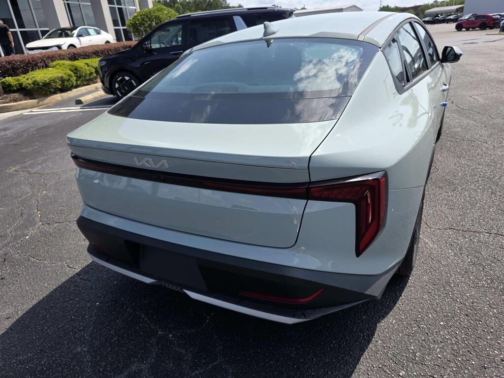 New 2026 Kia K4 LXS Sedan