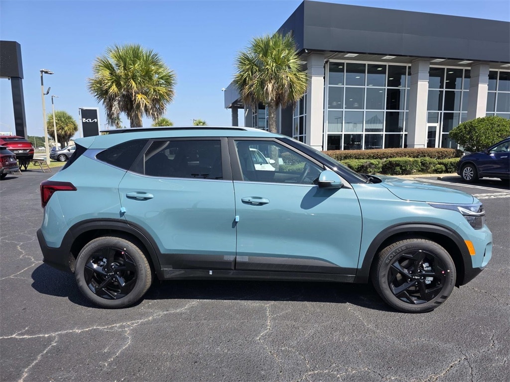 New 2026 Kia Seltos EX SUV