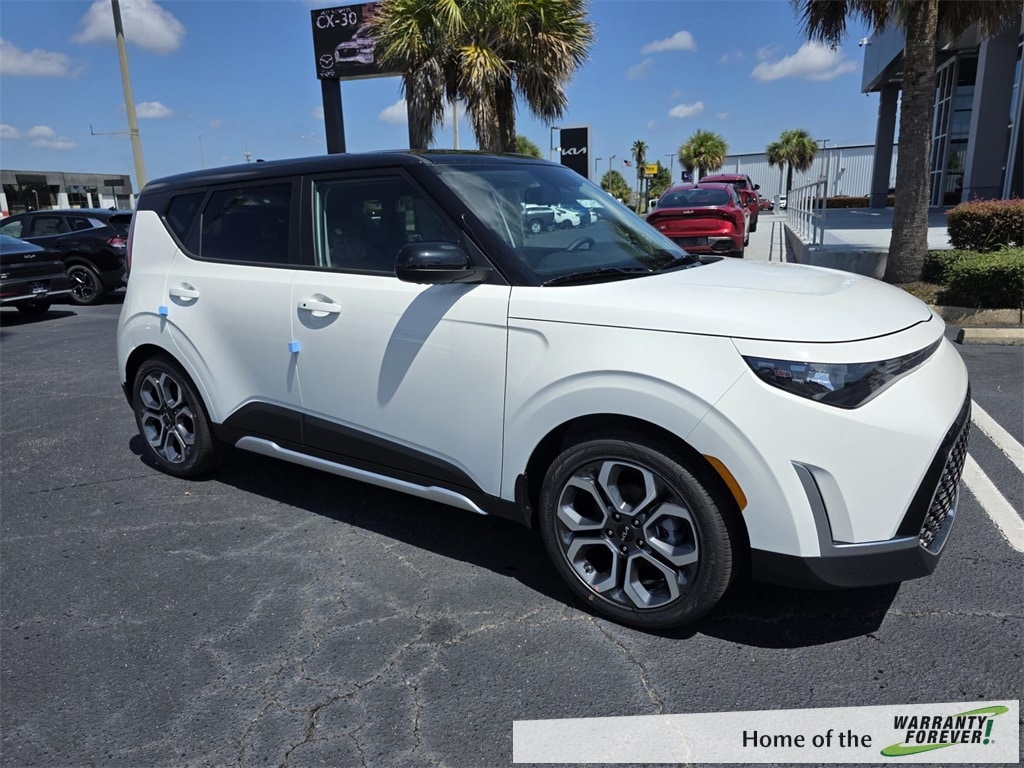 2025 Kia Soul EX's photo