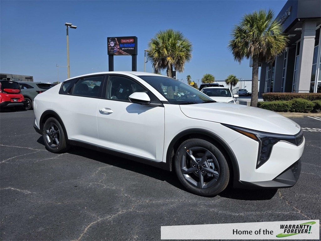 2025 Kia K4 LXS's photo