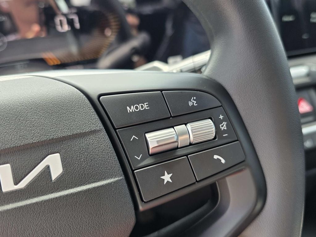 2026 Kia K4 LXS - Photo 10