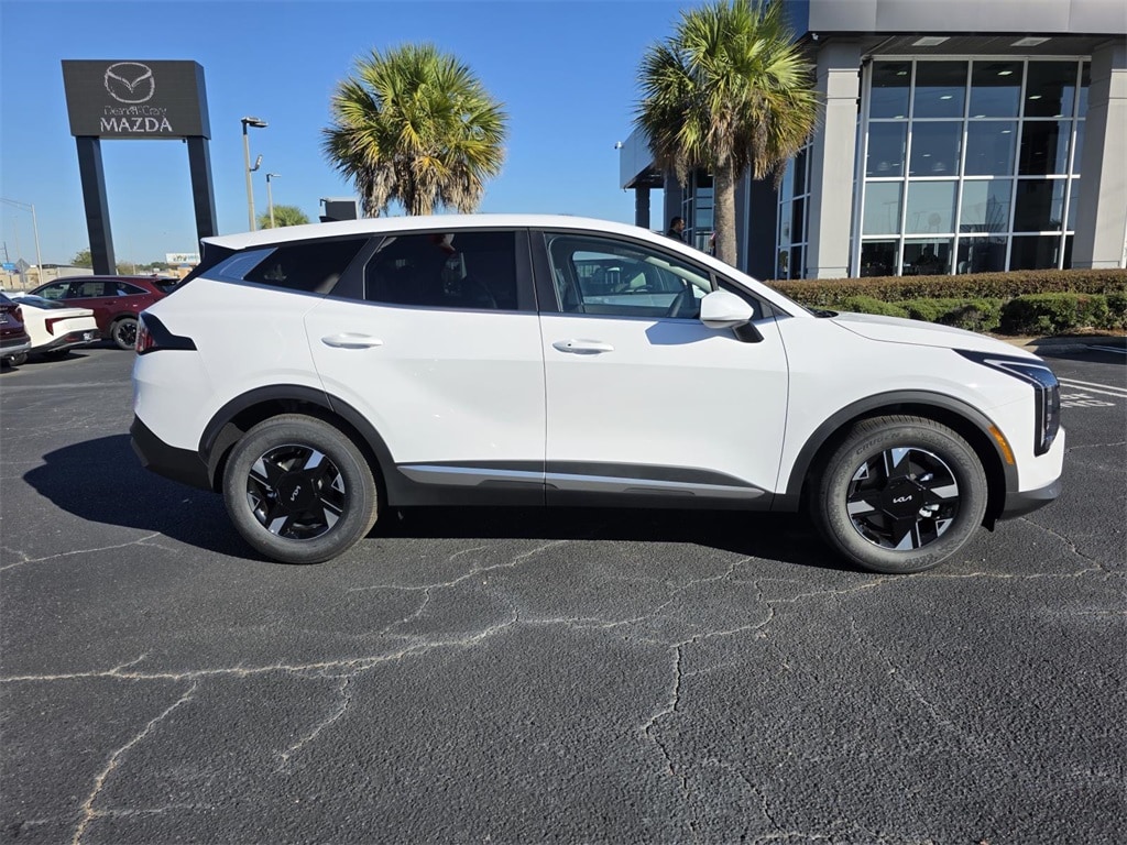 New 2026 Kia Sportage LX SUV