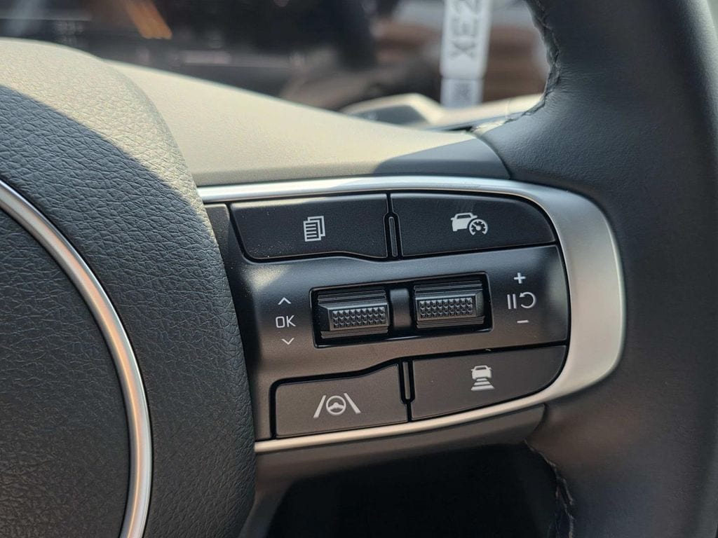 2026 Kia K5 GT-Line - Photo 9