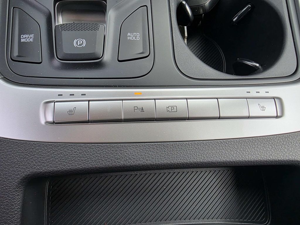 2026 Kia Carnival LXS - Photo 11