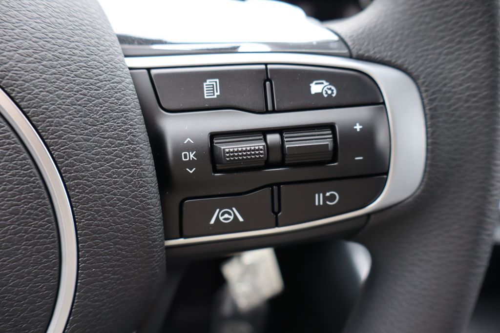 2025 Kia Sportage LX Hybrid - Photo 9