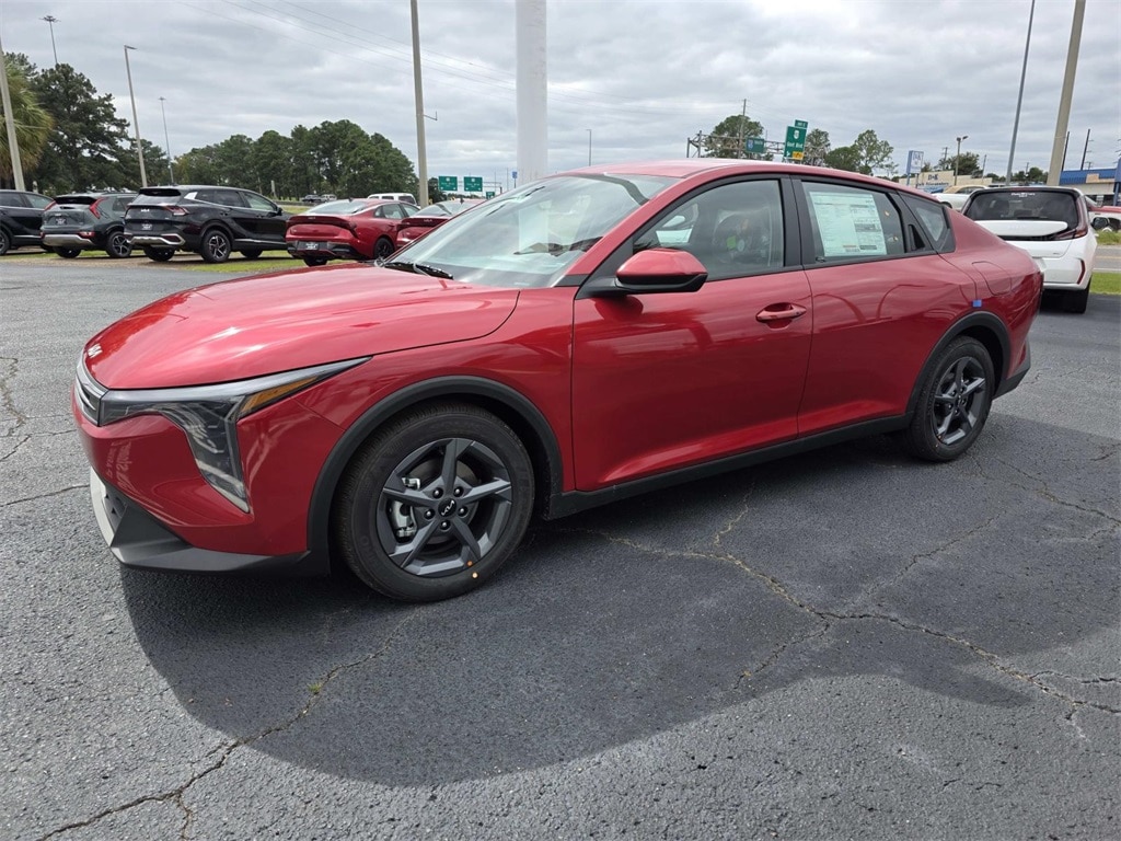 New 2025 Kia K4 LXS Sedan