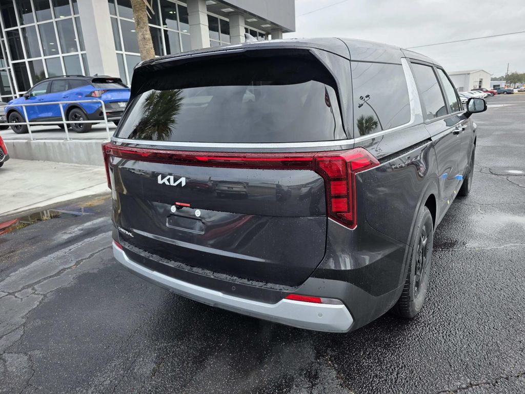 2026 Kia Carnival LXS - Photo 3