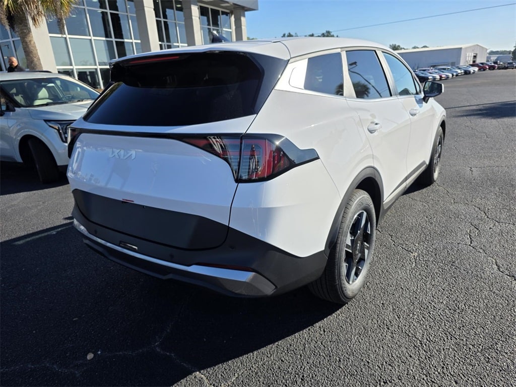 New 2026 Kia Sportage LX SUV