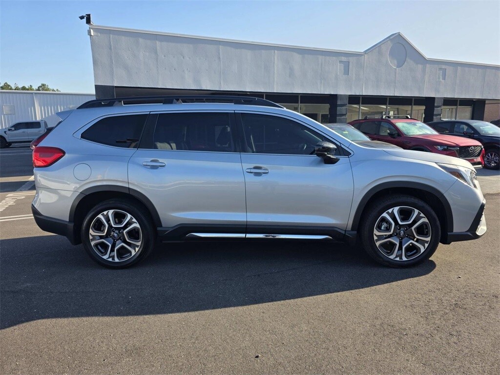 2024 Subaru Ascent Limited photo 2