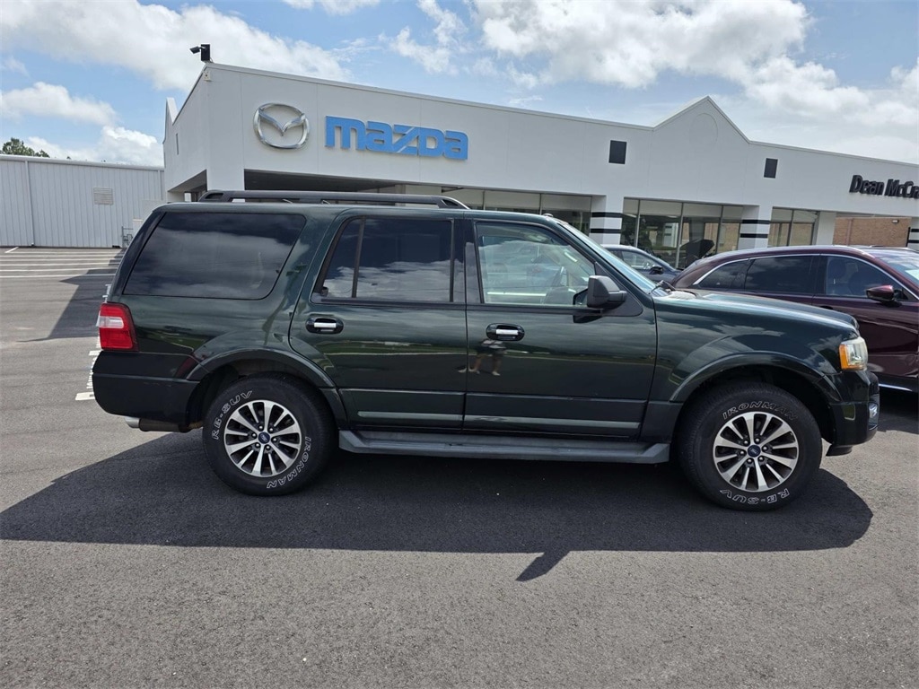 Used 2016 Ford Expedition XLT with VIN 1FMJU1HT2GEF02207 for sale in Mobile, AL