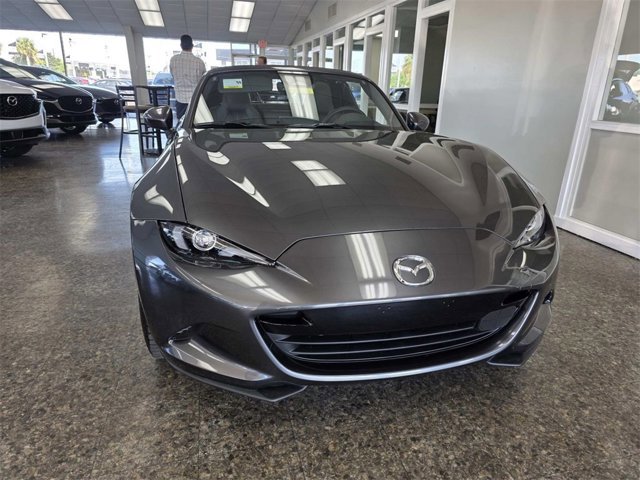 2025 Mazda MX-5 Miata Miata RF Grand Touring photo 2