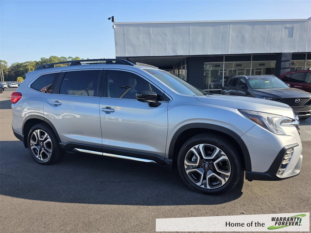 2024 Subaru Ascent Limited's photo