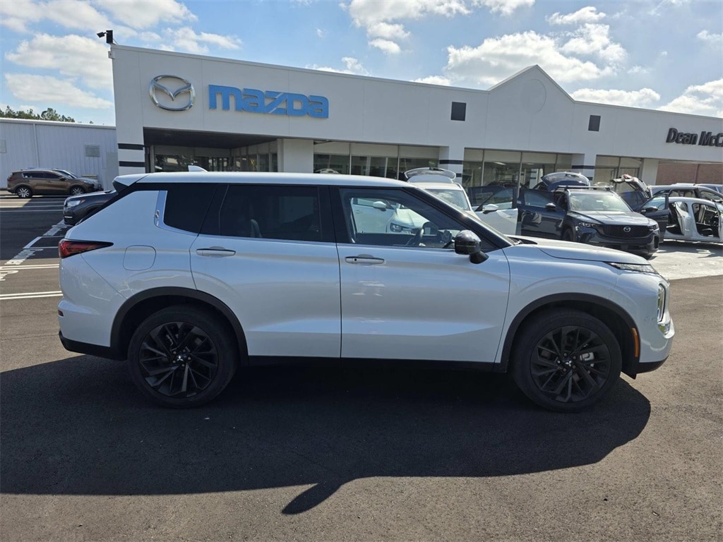 Used 2023 Mitsubishi Outlander SE Black Edition with VIN JA4J3UA86PZ017201 for sale in Mobile, AL