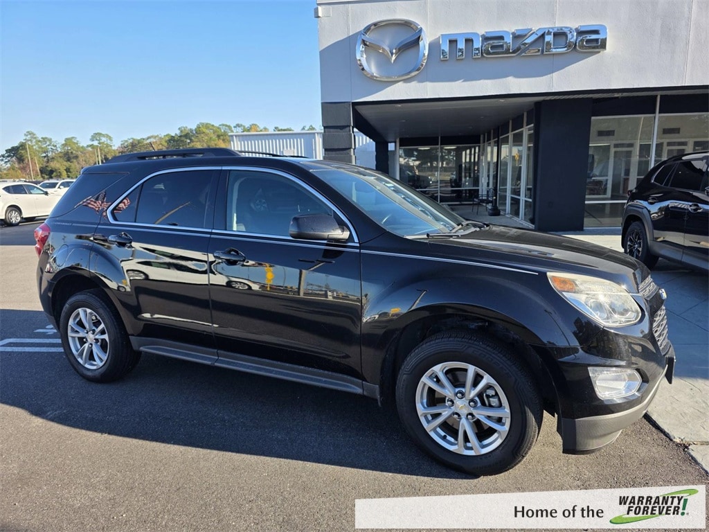 2017 Chevrolet Equinox LT's photo