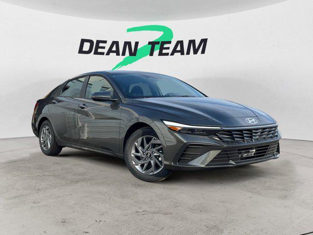 2026 Hyundai Elantra Blue's photo