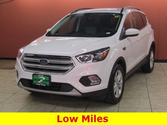 Used 2018 Ford Escape SE with VIN 1FMCU9GD1JUB85728 for sale in Ballwin, MO