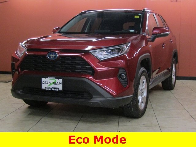 Used 2019 Toyota RAV4 XLE with VIN 2T3RWRFV6KW044340 for sale in Ballwin, MO