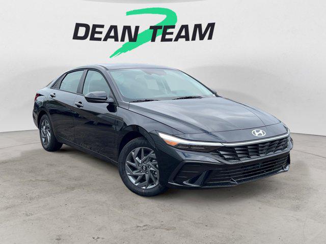 2026 Hyundai Elantra Blue's photo