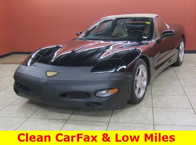 Used 2003 Chevrolet Corvette Base with VIN 1G1YY32G935133489 for sale in Ballwin, MO