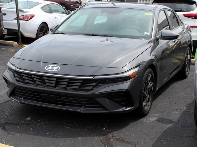 Used 2024 Hyundai Elantra SEL with VIN KMHLS4DG8RU651187 for sale in Ballwin, MO