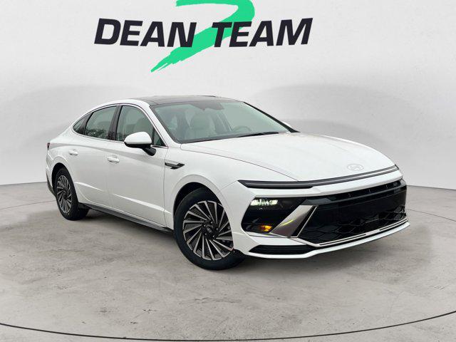 2026 Hyundai Sonata Hybrid SEL's photo