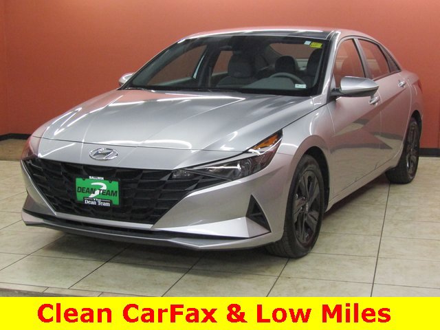 Used 2023 Hyundai Elantra SEL with VIN 5NPLM4AG0PH095662 for sale in Ballwin, MO