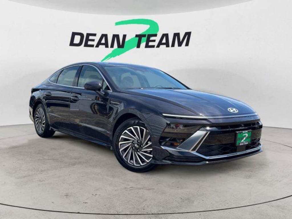 New 2025 Hyundai Sonata Hybrid Limited Sedan