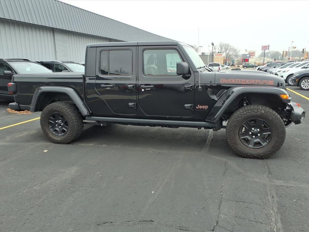 2023 Jeep Gladiator Mojave photo 2