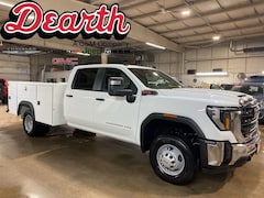 2026 GMC Sierra 3500 HD Chassis Cab Pro Truck