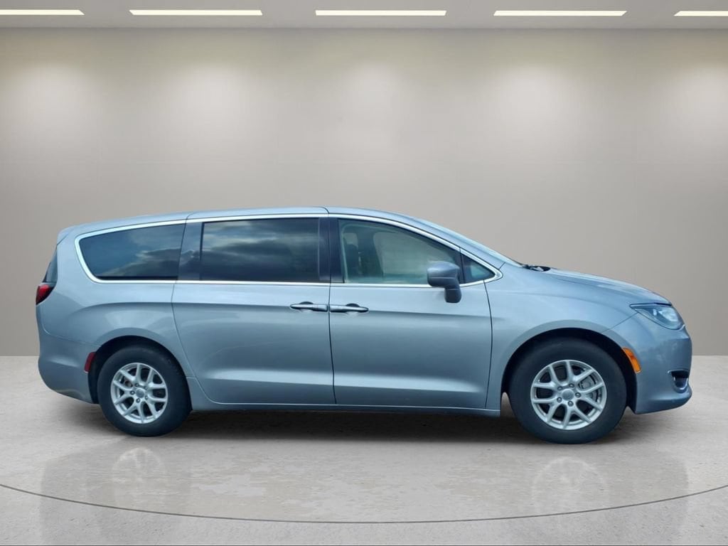 Used 2020 Chrysler Pacifica Touring with VIN 2C4RC1FG1LR102474 for sale in Monroe, WI