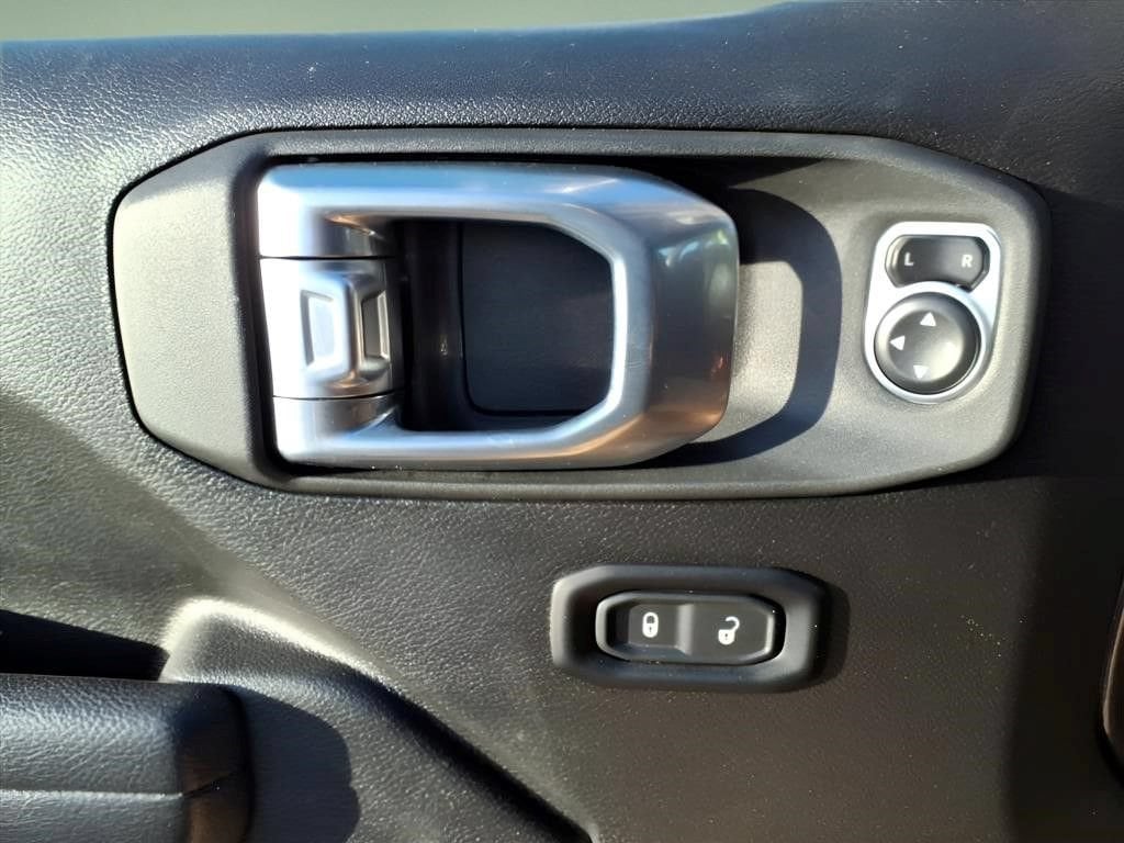 2024 Jeep Wrangler 4-Door Rubicon - Photo 15