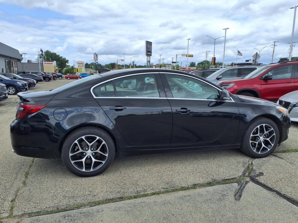 Used 2017 Buick Regal Sport Touring with VIN 2G4GL5EX7H9198632 for sale in Monroe, WI