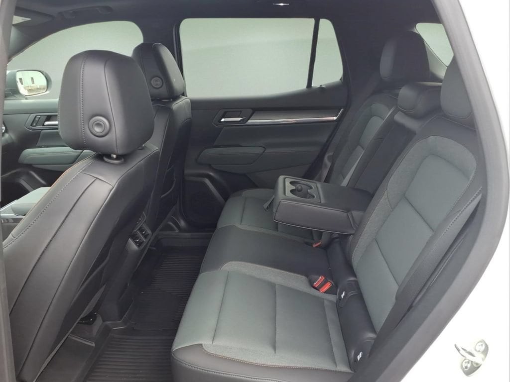 2026 GMC Terrain AT4 - Photo 5